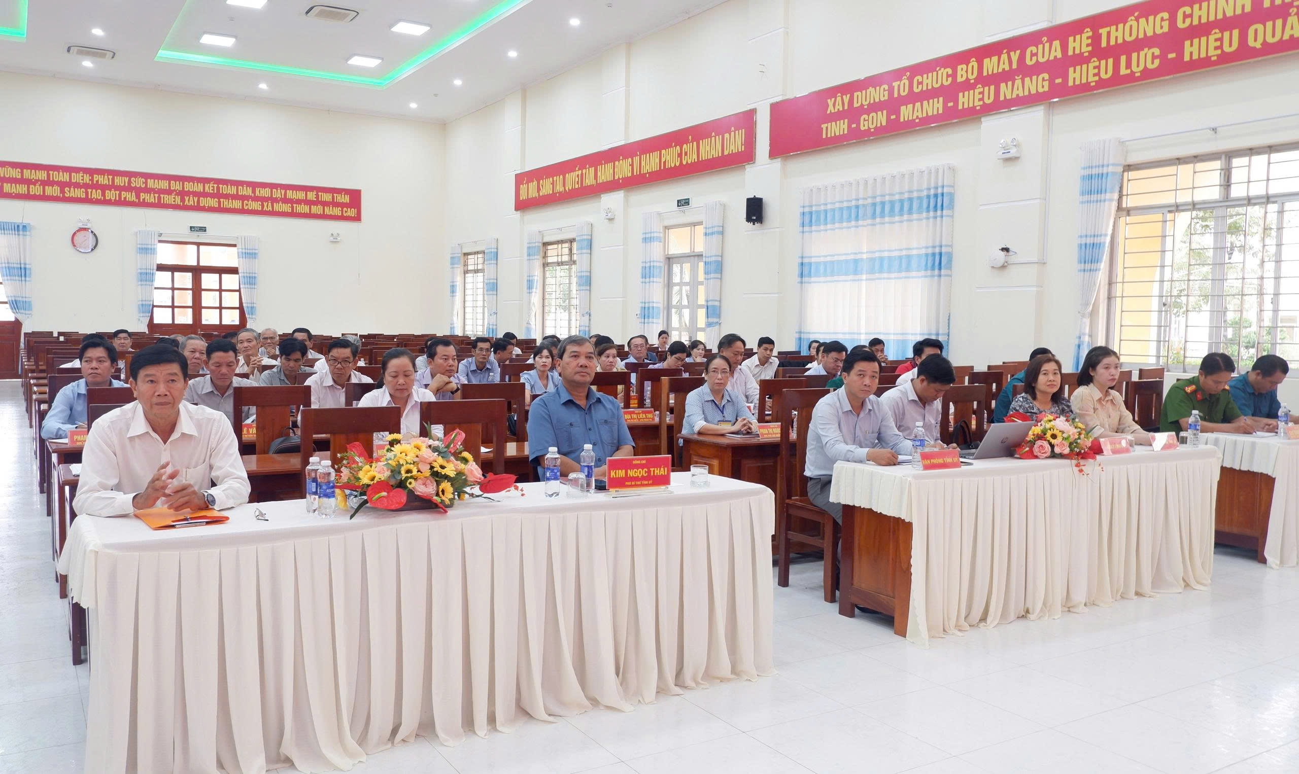 Đảng ủy xã Thạnh Phú tổ chức hội nghị sơ kết 9 tháng đầu năm 2025